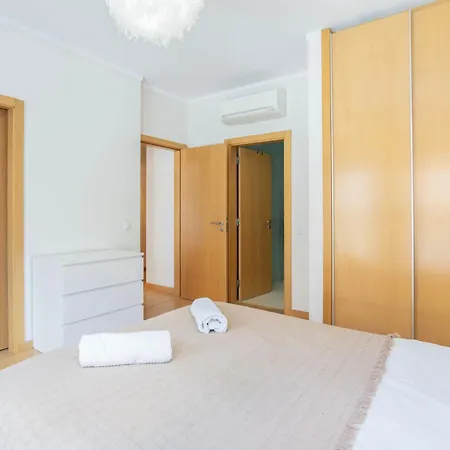 Holidayspt 1 Marina Village 2 Bedroom Apartment