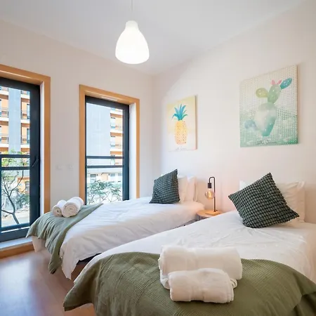 Holidayspt 1 - Marina Village 2 Bedroom شقة Olhão