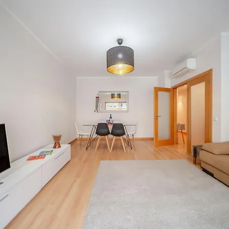 Holidayspt 1 - Marina Village 2 Bedroom Apartment *
